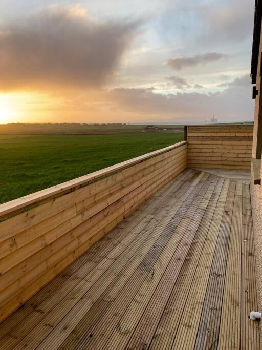 Loanside Lodge, Self-catering, Holm, Orkney. Apartment *