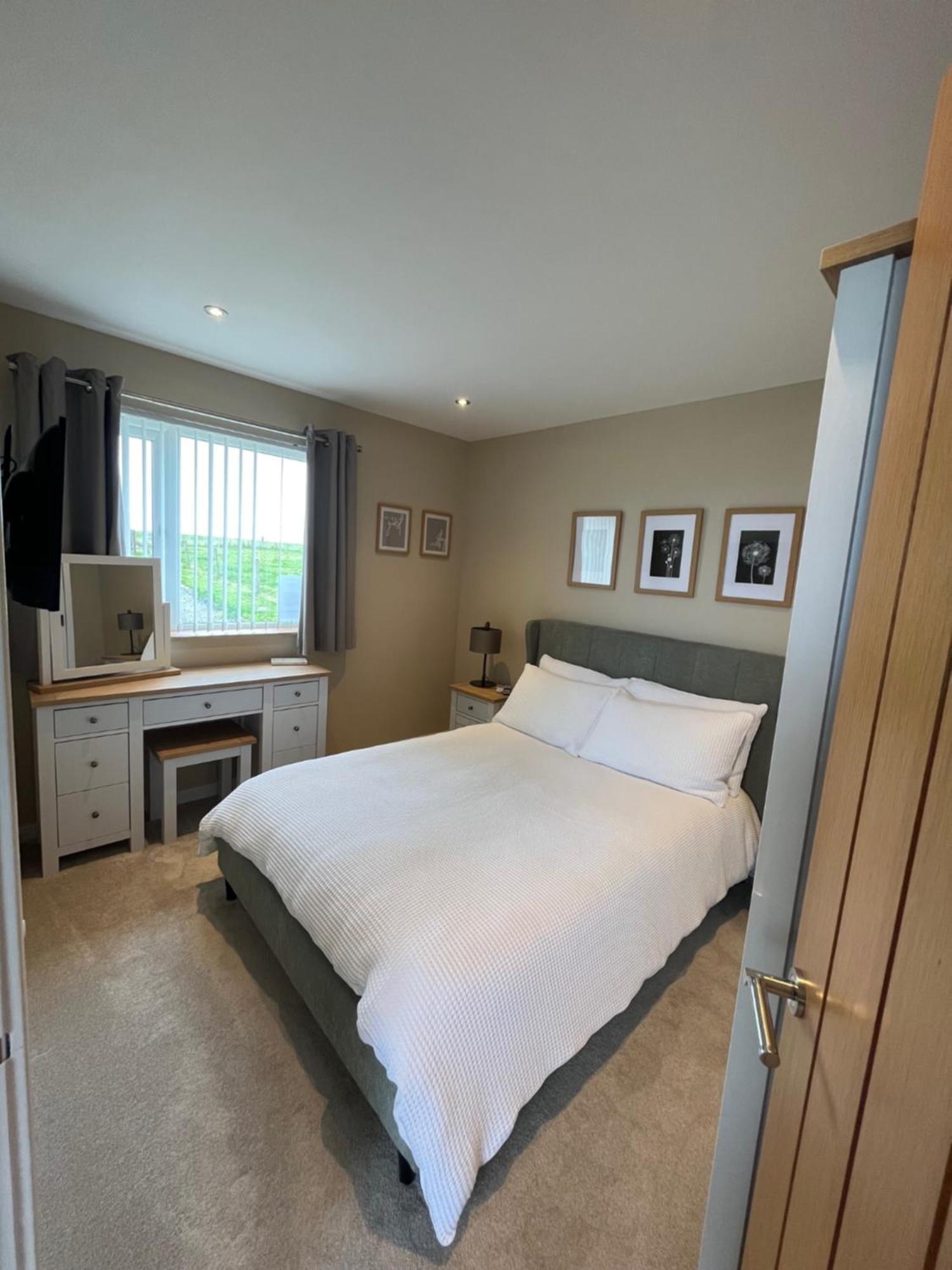 Loanside Lodge, Self-catering, Holm, Orkney. * Saint Marys