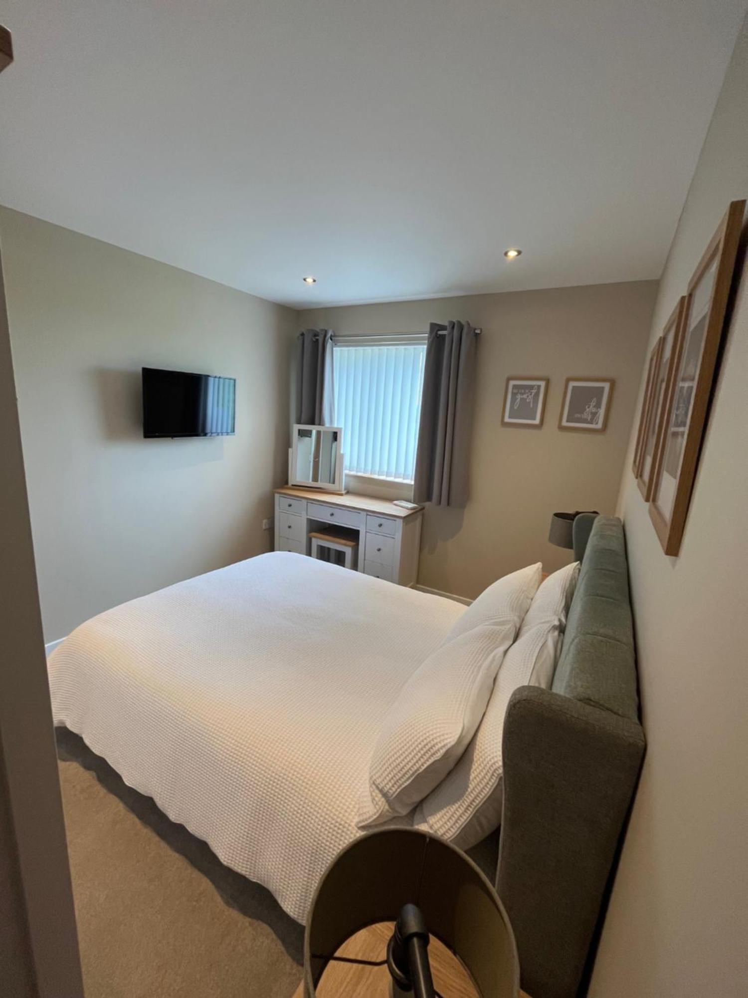 Loanside Lodge, Self-catering, Holm, Orkney. Apartment Saint Marys
